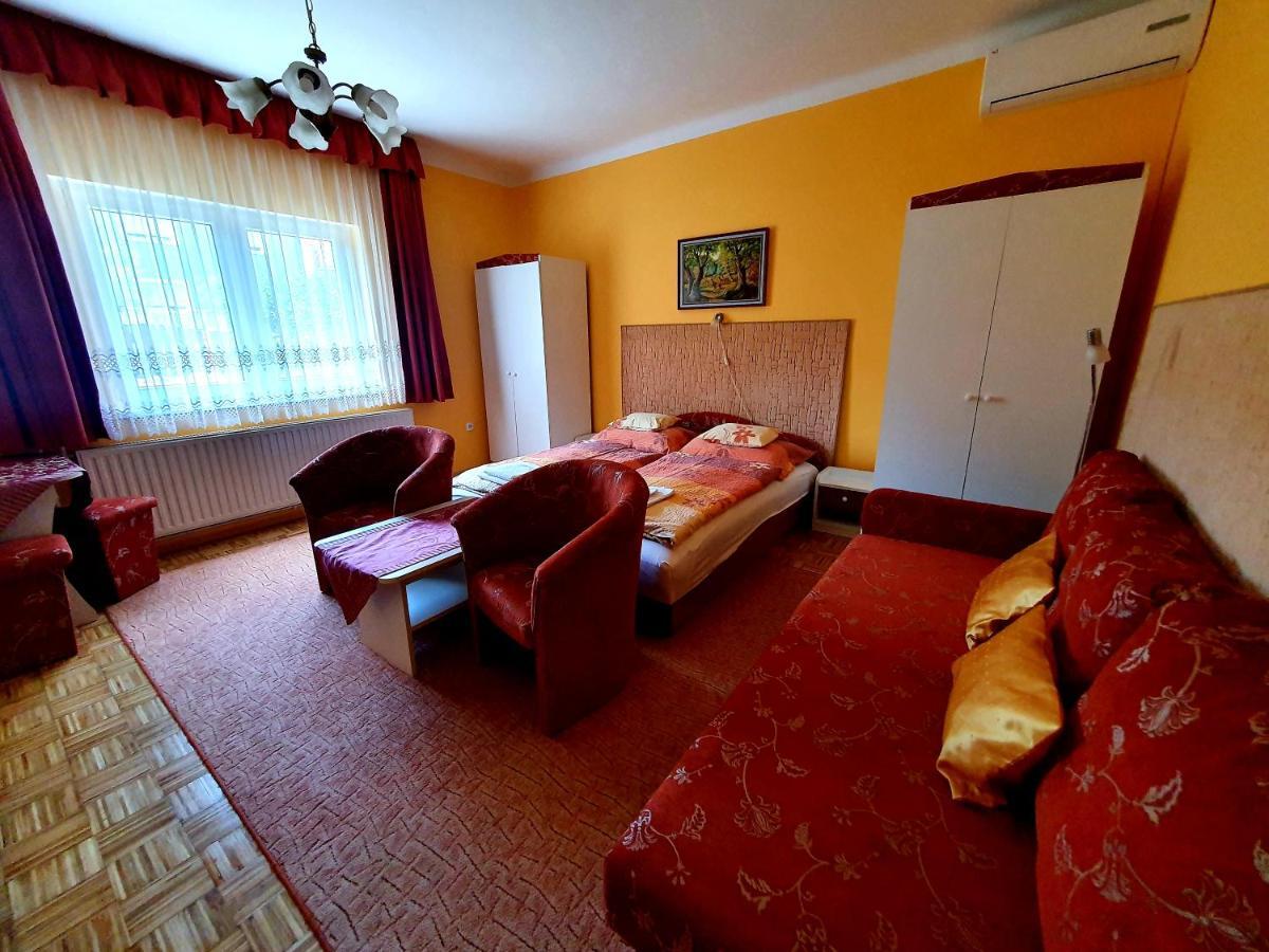 Apart Julia Villa Hévíz Екстериор снимка