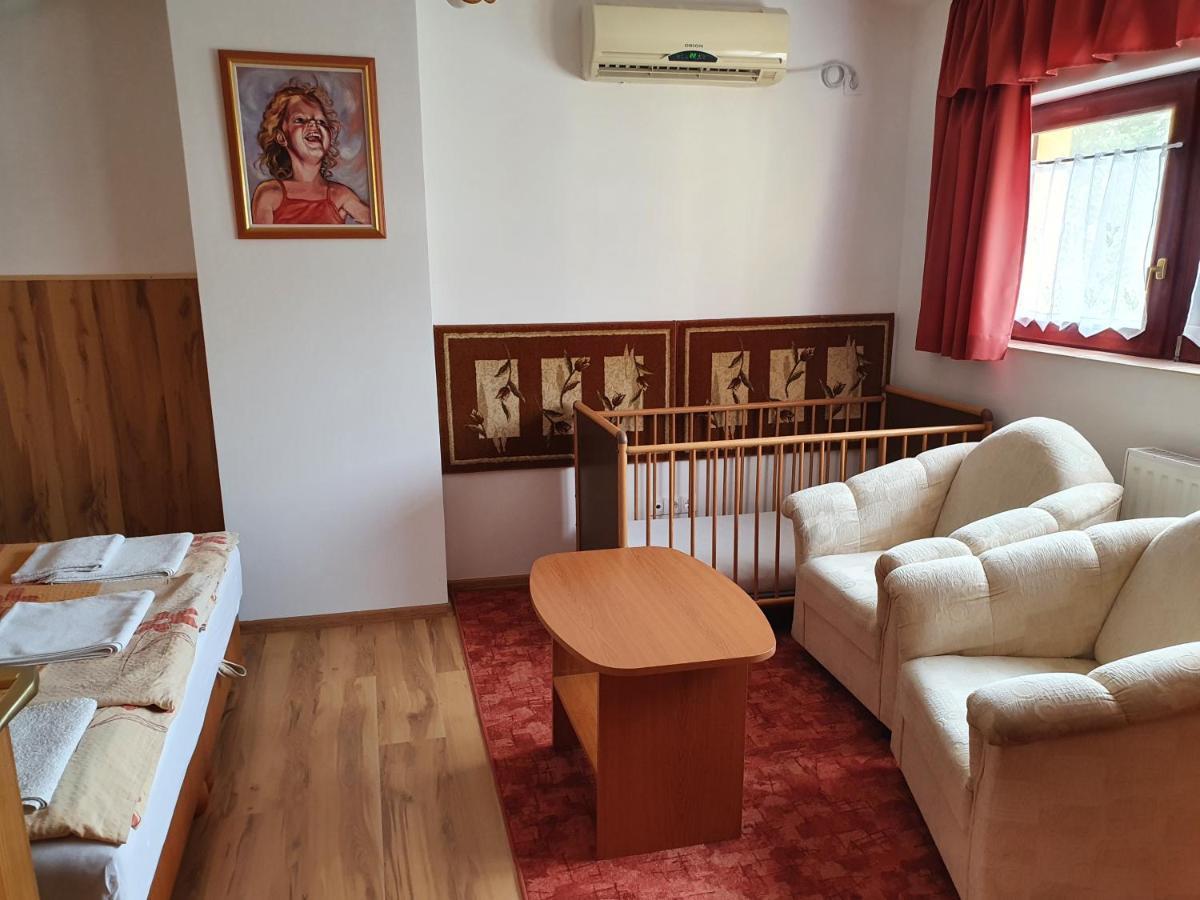 Apart Julia Villa Hévíz Екстериор снимка